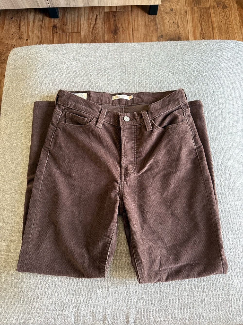 Levi's Women’s Brown Corduroy Jeans - Picture 2 of 3